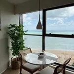 Flat Beira Mar Boa Viagem- Beach Class Internacional